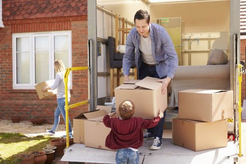 Short-term storage unit options in Hammersmith for moving and renovation needs
